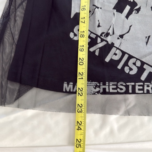 NWOT Pilcro Cap-Sleeve Mesh Graphic Band T-Shirt - Picture 4 of 5